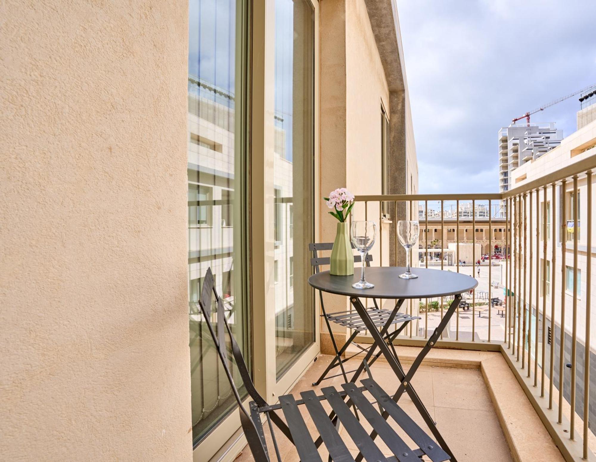 Stylish Apartment In Tigne Point Sliema Exterior foto