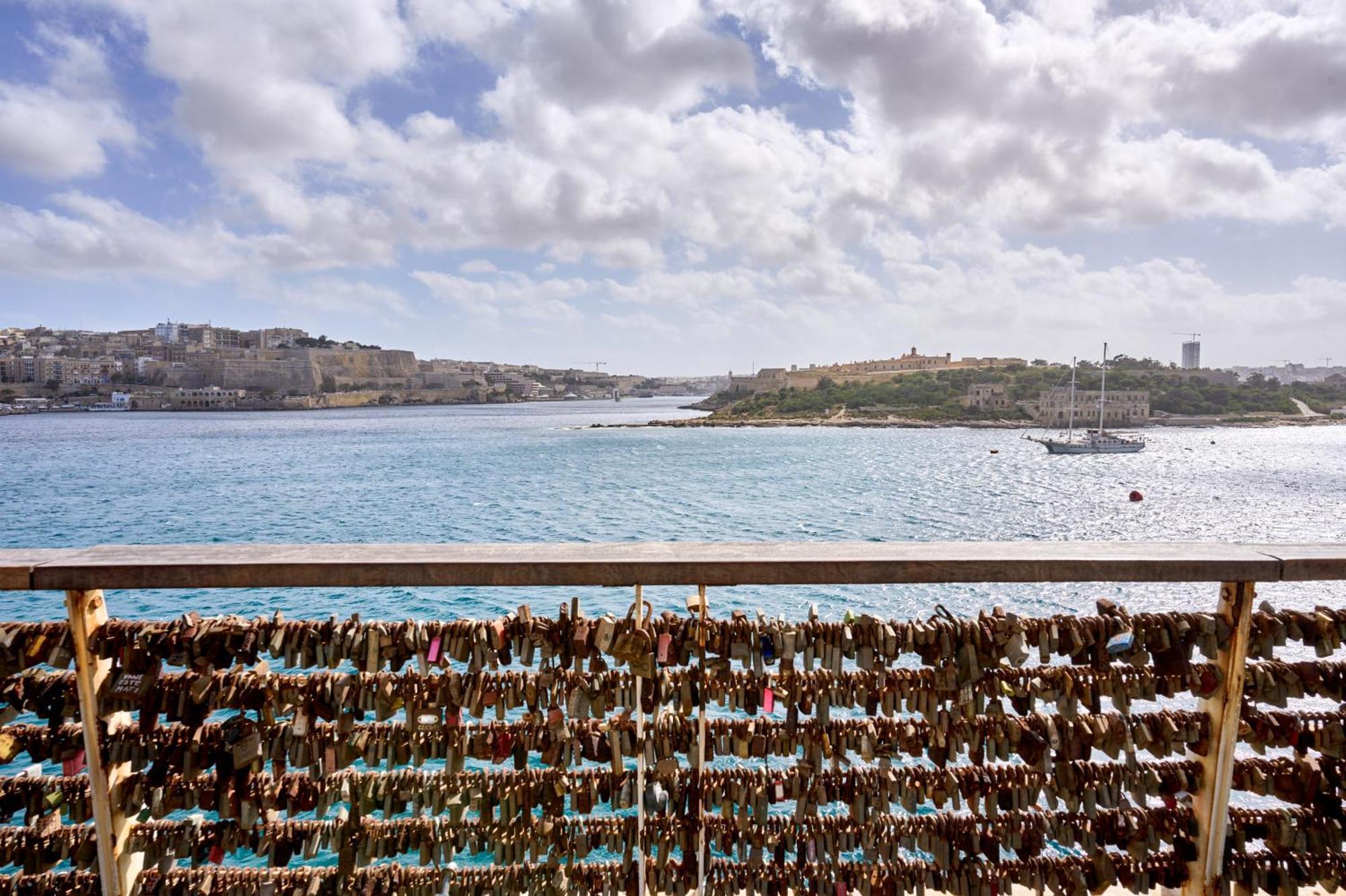 Stylish Apartment In Tigne Point Sliema Exterior foto